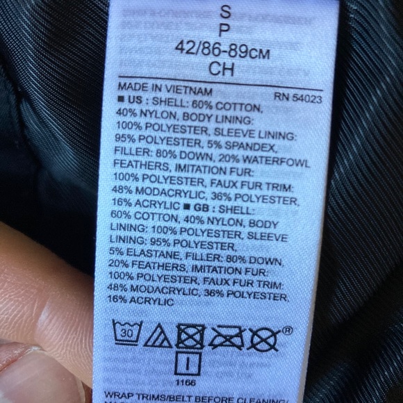 Banana Republic women’s small winter jacket - Picture 5 of 9